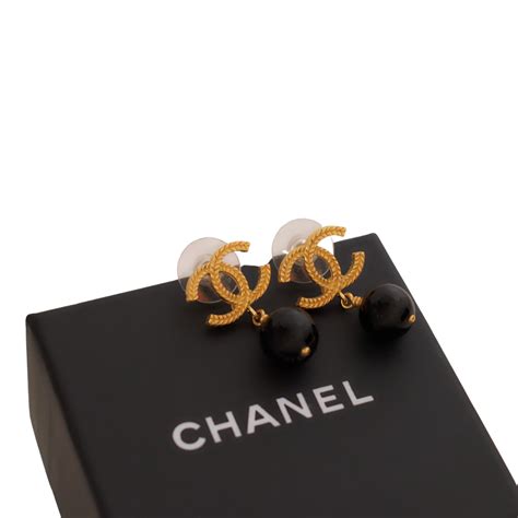 chanel ohrringe cc mini|Chanel ohrringe neuheiten.